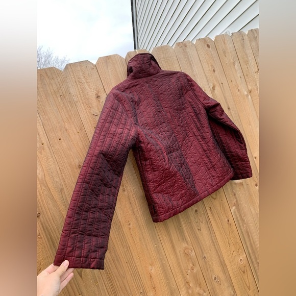 Express Burgundy Black Quilted Water Resistant Zip Front Jacket size‎ medium - Picture 7 of 8